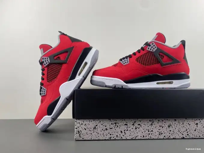 HYPE Toro 308497-603 Retro Jordan 4 Bravo 0423
